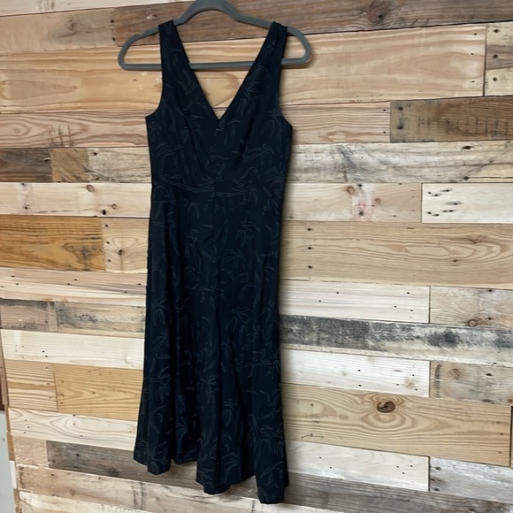 J.Crew size 6 Petite Black with Palm Tree Pattern Sleeveless Form Fitted Dress - Picture 8 of 8